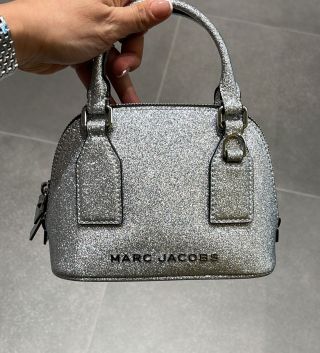 Chutnučká crossbody od Marc Jacobs 🩶🩶 v akcii 209eur 🩶🩶